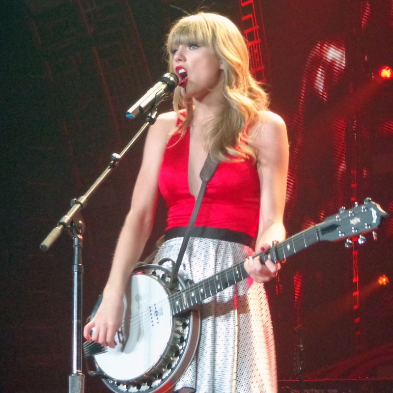 Taylor Swift — April 19 - Atlanta, Georgia — photo 20