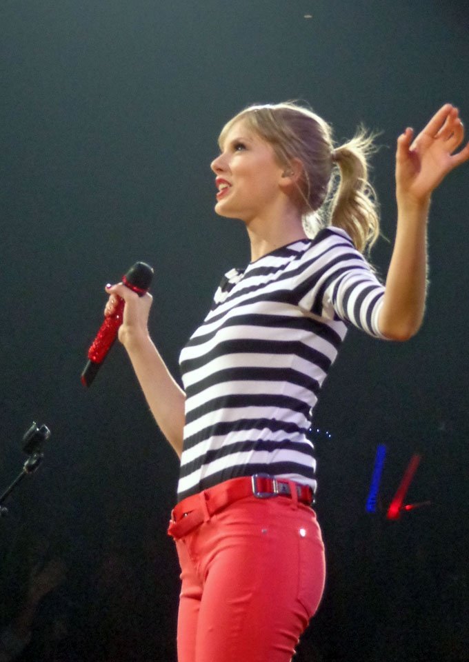 Taylor Swift — April 19 - Atlanta, Georgia — photo 21