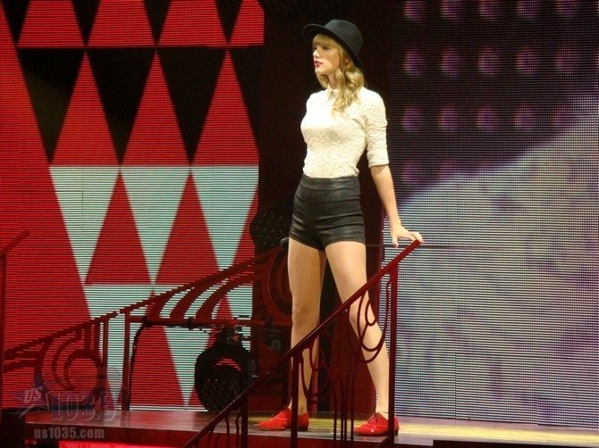 Taylor Swift — April 20 - Tampa, Florida — photo 11