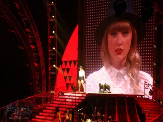 Taylor Swift — April 20 - Tampa, Florida — photo 15