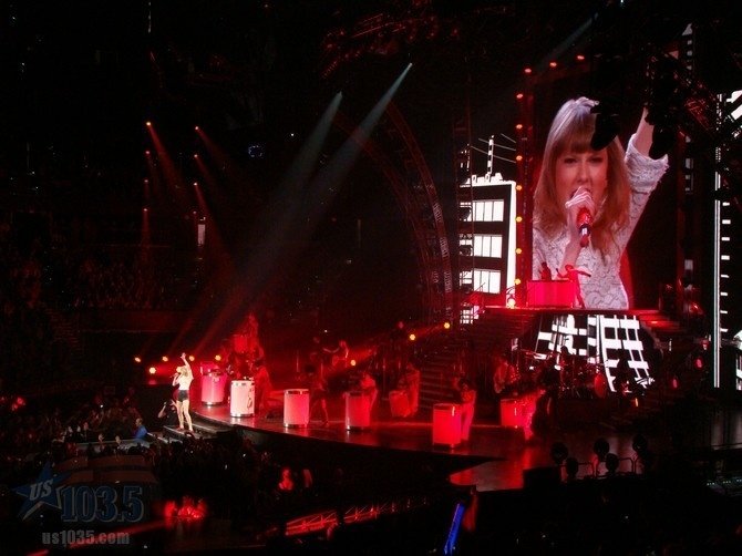 Taylor Swift — April 20 - Tampa, Florida — photo 40