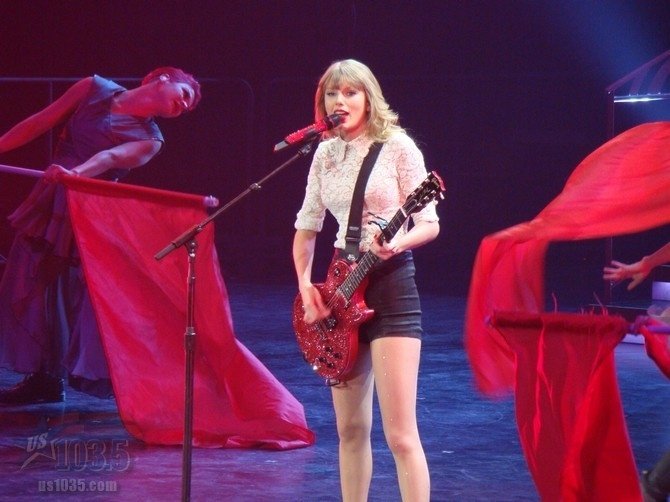 Taylor Swift — April 20 - Tampa, Florida — photo 51