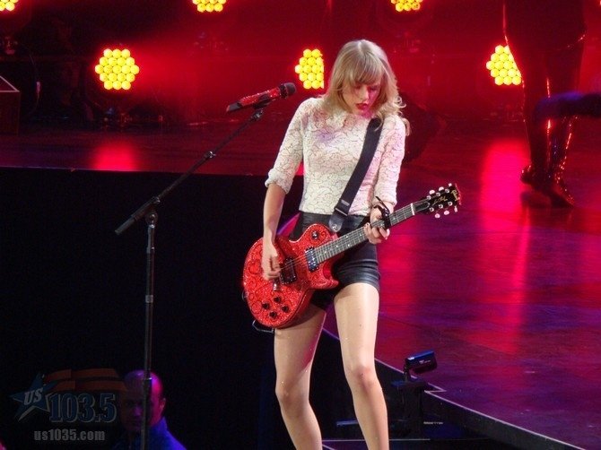 Taylor Swift — April 20 - Tampa, Florida — photo 52