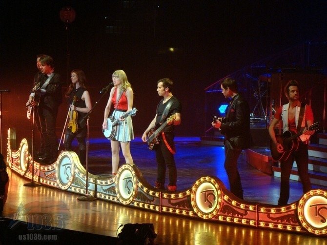 Taylor Swift — April 20 - Tampa, Florida — photo 78