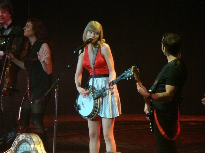 Taylor Swift — April 20 - Tampa, Florida — photo 81
