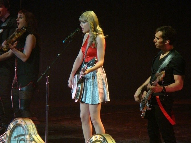 Taylor Swift — April 20 - Tampa, Florida — photo 84