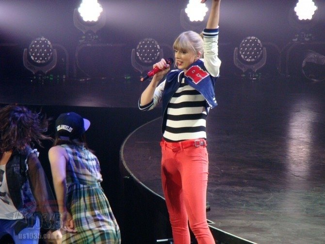 Taylor Swift — April 20 - Tampa, Florida — photo 99