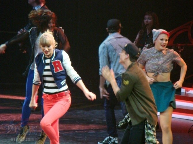 Taylor Swift — April 20 - Tampa, Florida — photo 102