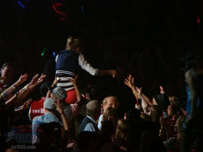 Taylor Swift — April 20 - Tampa, Florida — photo 103