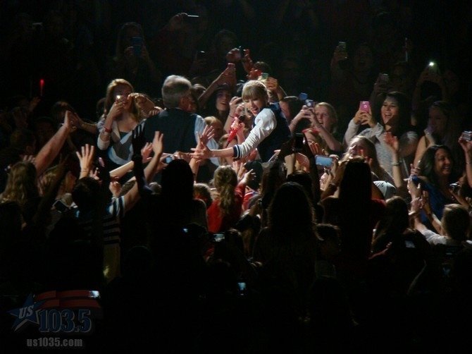 Taylor Swift — April 20 - Tampa, Florida — photo 107