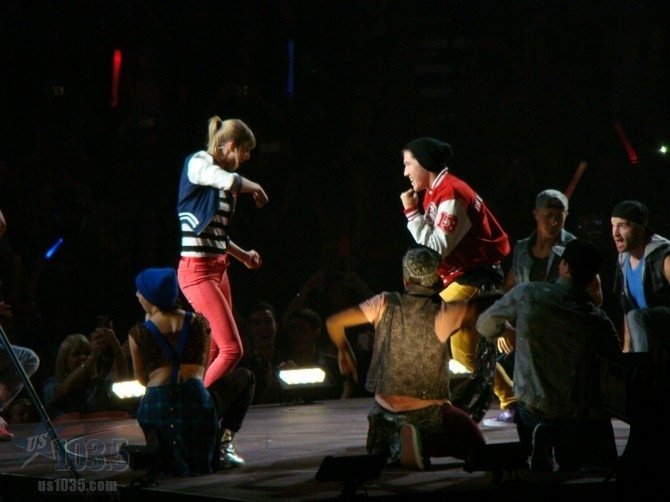 Taylor Swift — April 20 - Tampa, Florida — photo 108