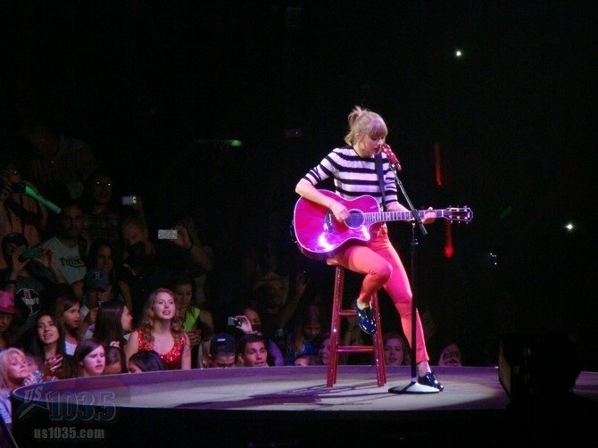 Taylor Swift — April 20 - Tampa, Florida — photo 114