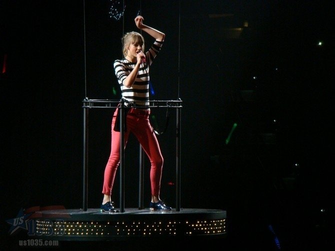 Taylor Swift — April 20 - Tampa, Florida — photo 131