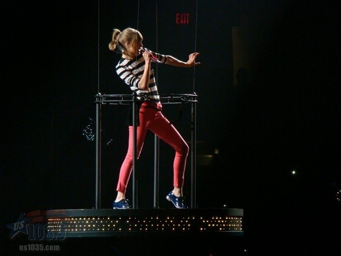 Taylor Swift — April 20 - Tampa, Florida — photo 132