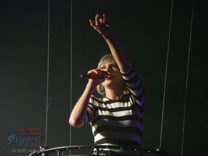 Taylor Swift — April 20 - Tampa, Florida — photo 144