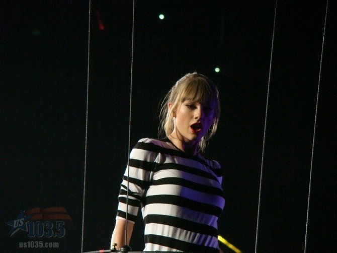 Taylor Swift — April 20 - Tampa, Florida — photo 147