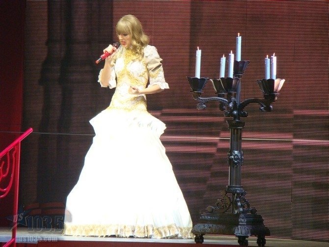 Taylor Swift — April 20 - Tampa, Florida — photo 155