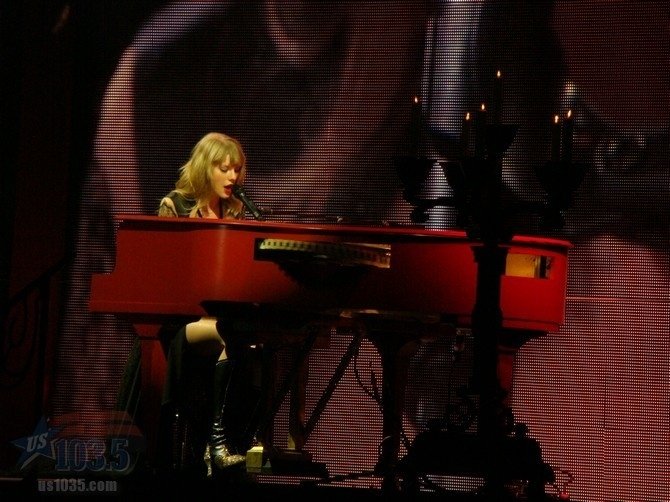 Taylor Swift — April 20 - Tampa, Florida — photo 165