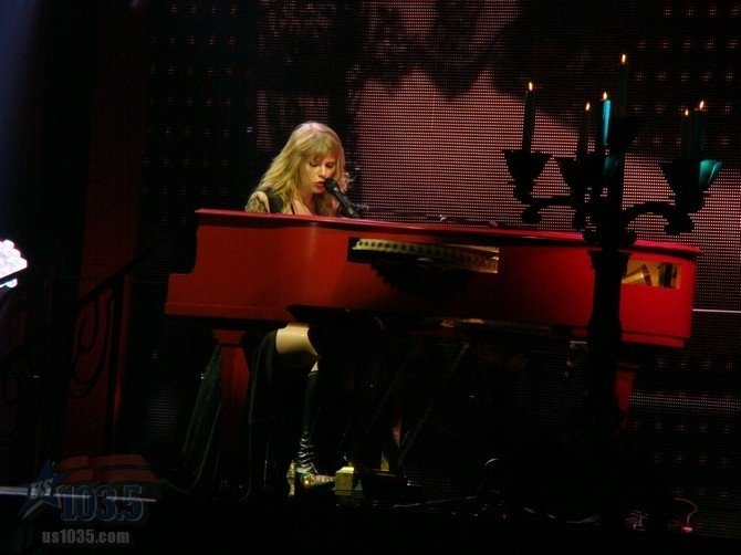 Taylor Swift — April 20 - Tampa, Florida — photo 174