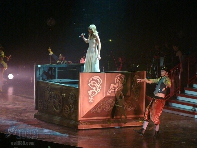Taylor Swift — April 20 - Tampa, Florida — photo 179