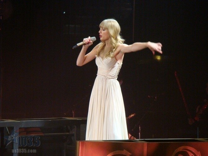 Taylor Swift — April 20 - Tampa, Florida — photo 181