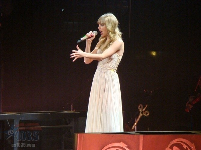 Taylor Swift — April 20 - Tampa, Florida — photo 182