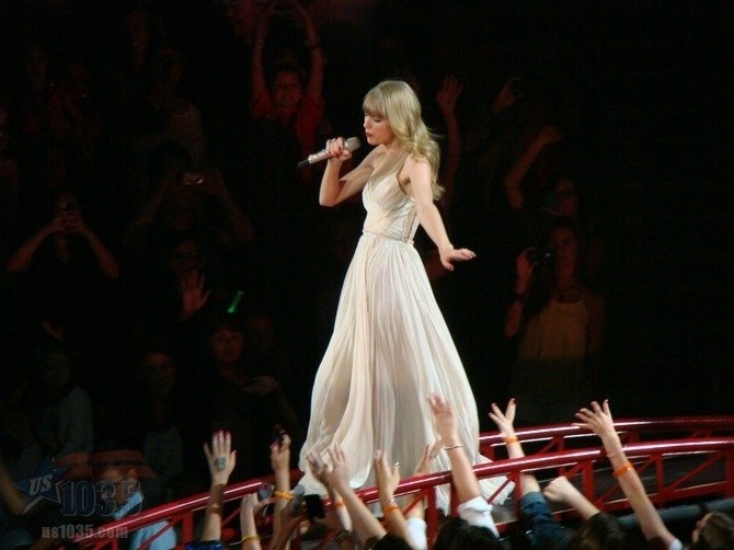 Taylor Swift — April 20 - Tampa, Florida — photo 186