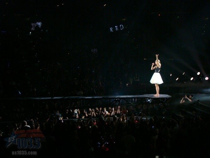 Taylor Swift — April 20 - Tampa, Florida — photo 192