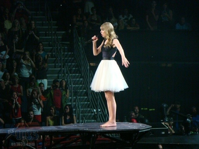 Taylor Swift — April 20 - Tampa, Florida — photo 193