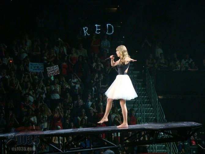 Taylor Swift — April 20 - Tampa, Florida — photo 195