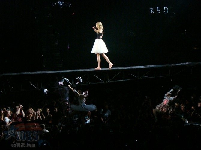 Taylor Swift — April 20 - Tampa, Florida — photo 198