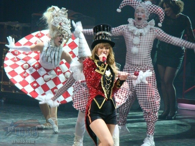 Taylor Swift — April 20 - Tampa, Florida — photo 202