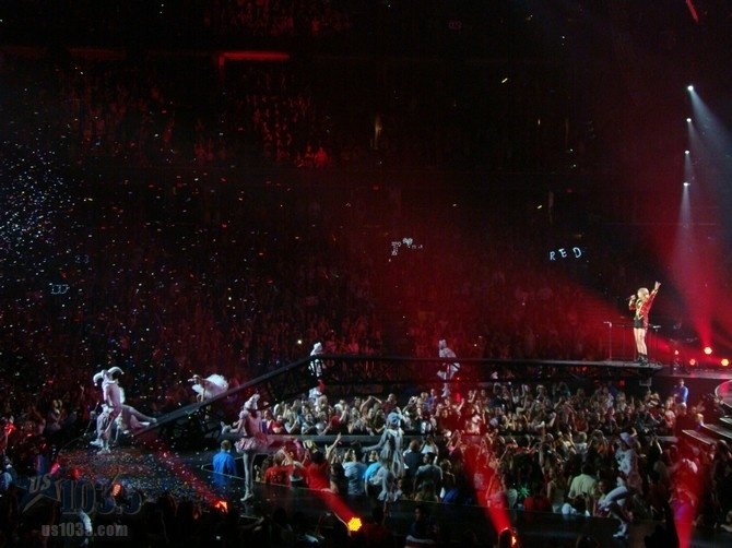 Taylor Swift — April 20 - Tampa, Florida — photo 214