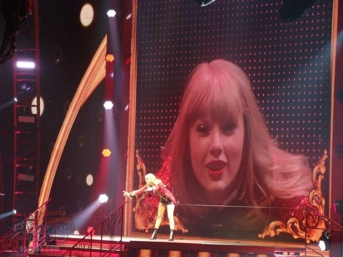 Taylor Swift — April 20 - Tampa, Florida — photo 234