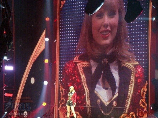 Taylor Swift — April 20 - Tampa, Florida — photo 237