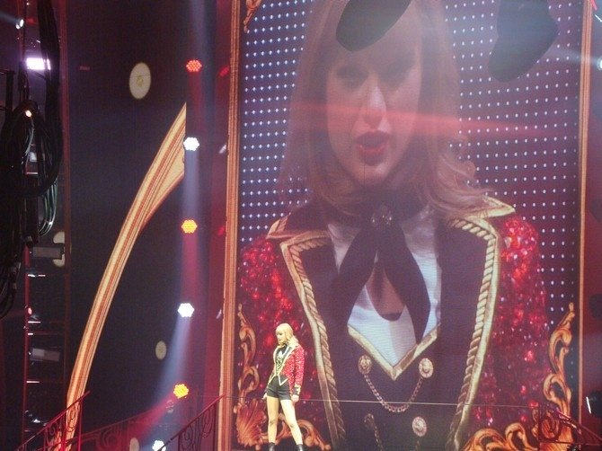 Taylor Swift — April 20 - Tampa, Florida — photo 238