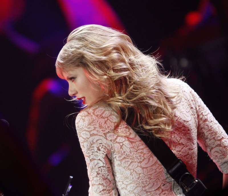 Taylor Swift — April 20 - Tampa, Florida — photo 244