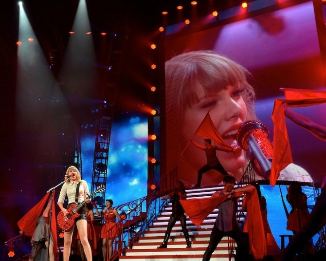 Taylor Swift — April 25 - Cleveland, Ohio — photo 12