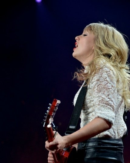 Taylor Swift — April 25 - Cleveland, Ohio — photo 25