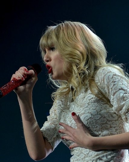 Taylor Swift — April 25 - Cleveland, Ohio — photo 30