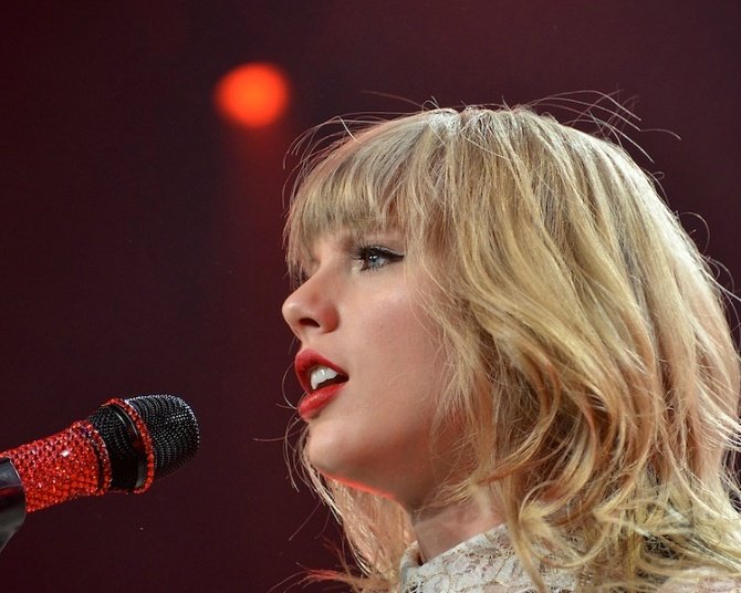Taylor Swift — April 25 - Cleveland, Ohio — photo 31