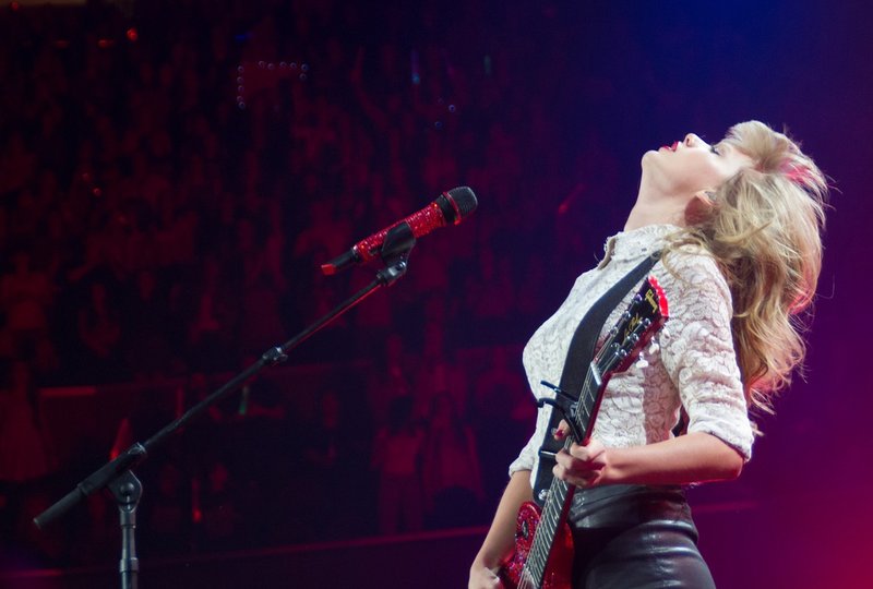 Taylor Swift — April 25 - Cleveland, Ohio — photo 40