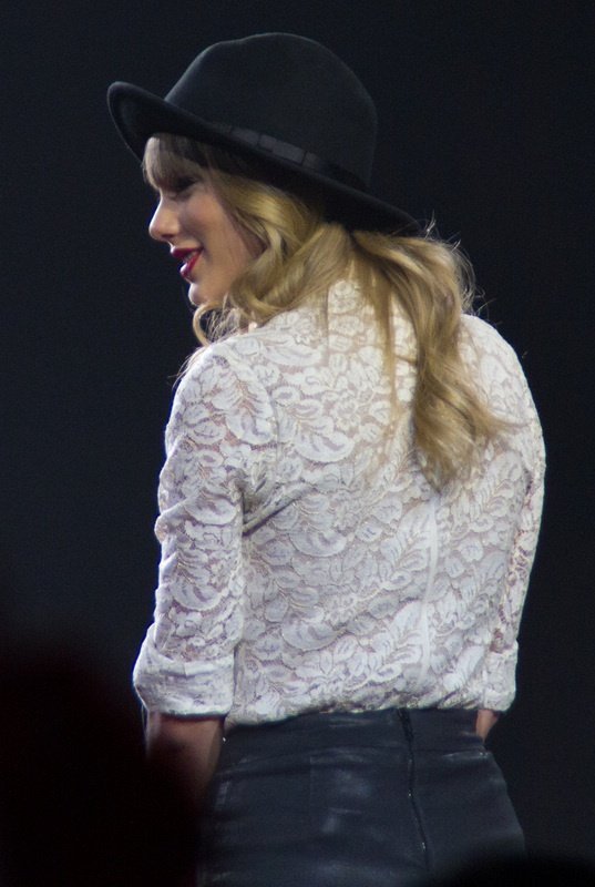Taylor Swift — April 25 - Cleveland, Ohio — photo 41