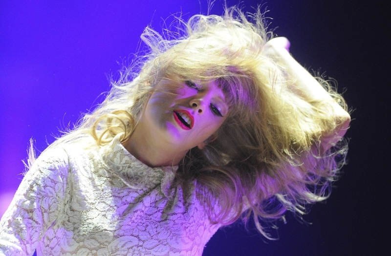 Taylor Swift — April 26 - Indianapolis, Indiana — photo 4