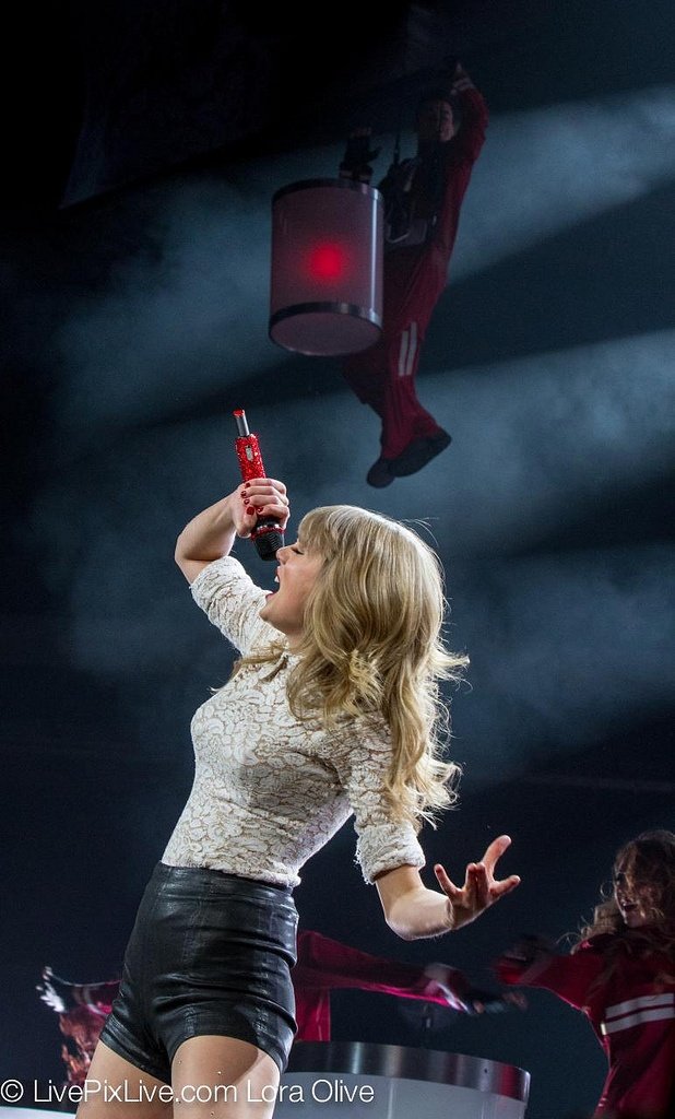 Taylor Swift — April 26 - Indianapolis, Indiana — photo 23