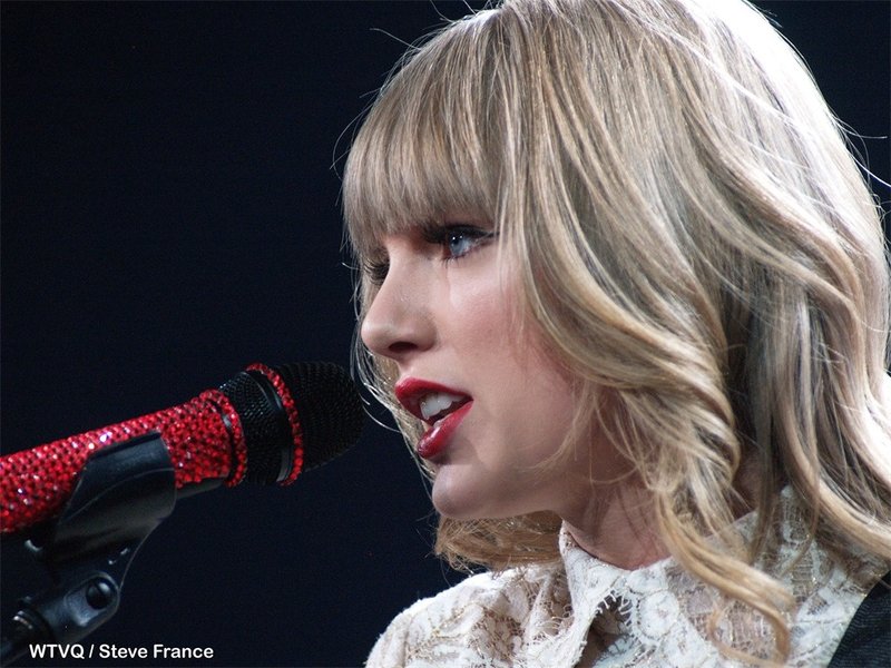 Taylor Swift — April 27 - Lexington, Kentucky — photo 7