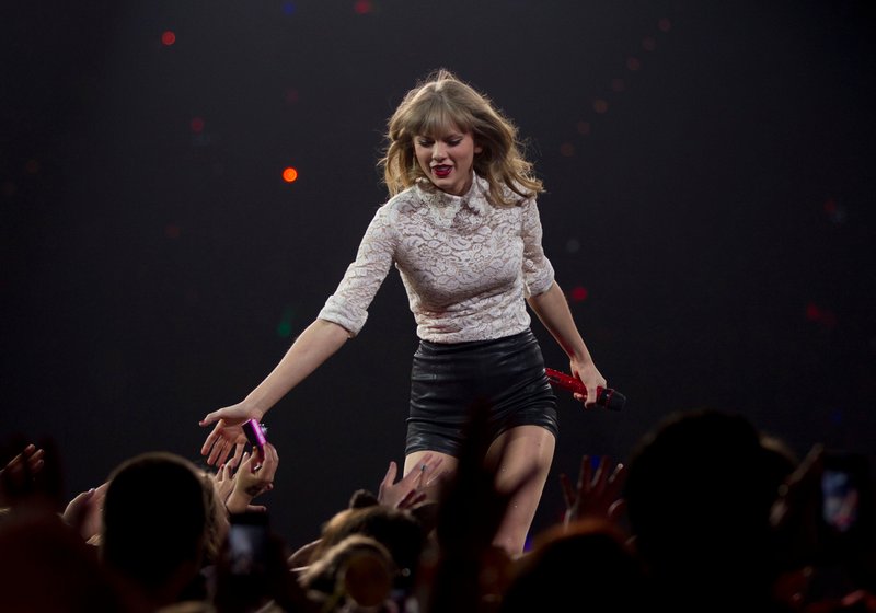 Taylor Swift — April 27 - Lexington, Kentucky — photo 9