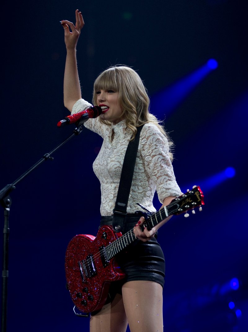 Taylor Swift — April 27 - Lexington, Kentucky — photo 10
