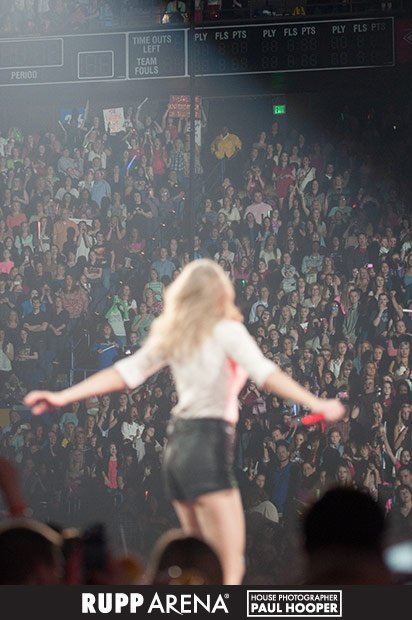 Taylor Swift — April 27 - Lexington, Kentucky — photo 35