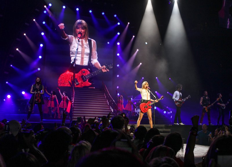Taylor Swift — August 19 - Los Angeles, California — photo 41